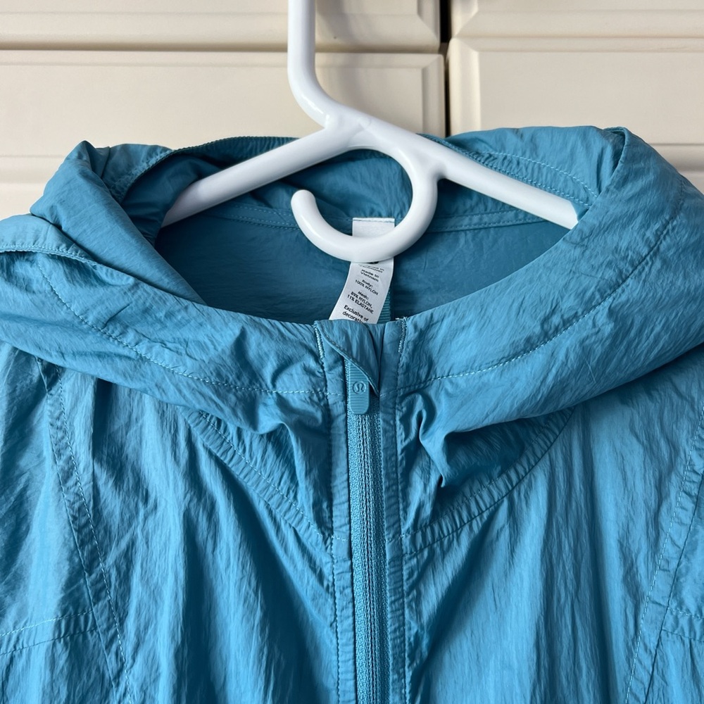 lululemon athletica Light Blue Hooded Windbreaker Jacket